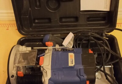 Location Défonceuse 1300w Dexter à Sautron